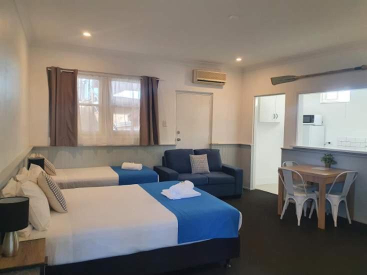 Squid'S Ink Motel Belmont Esterno foto